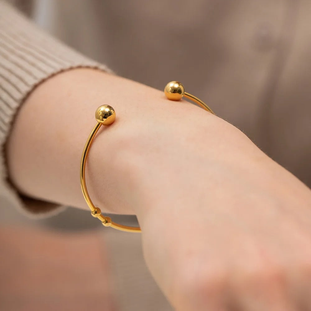 C Cuff Bracelet - Gold