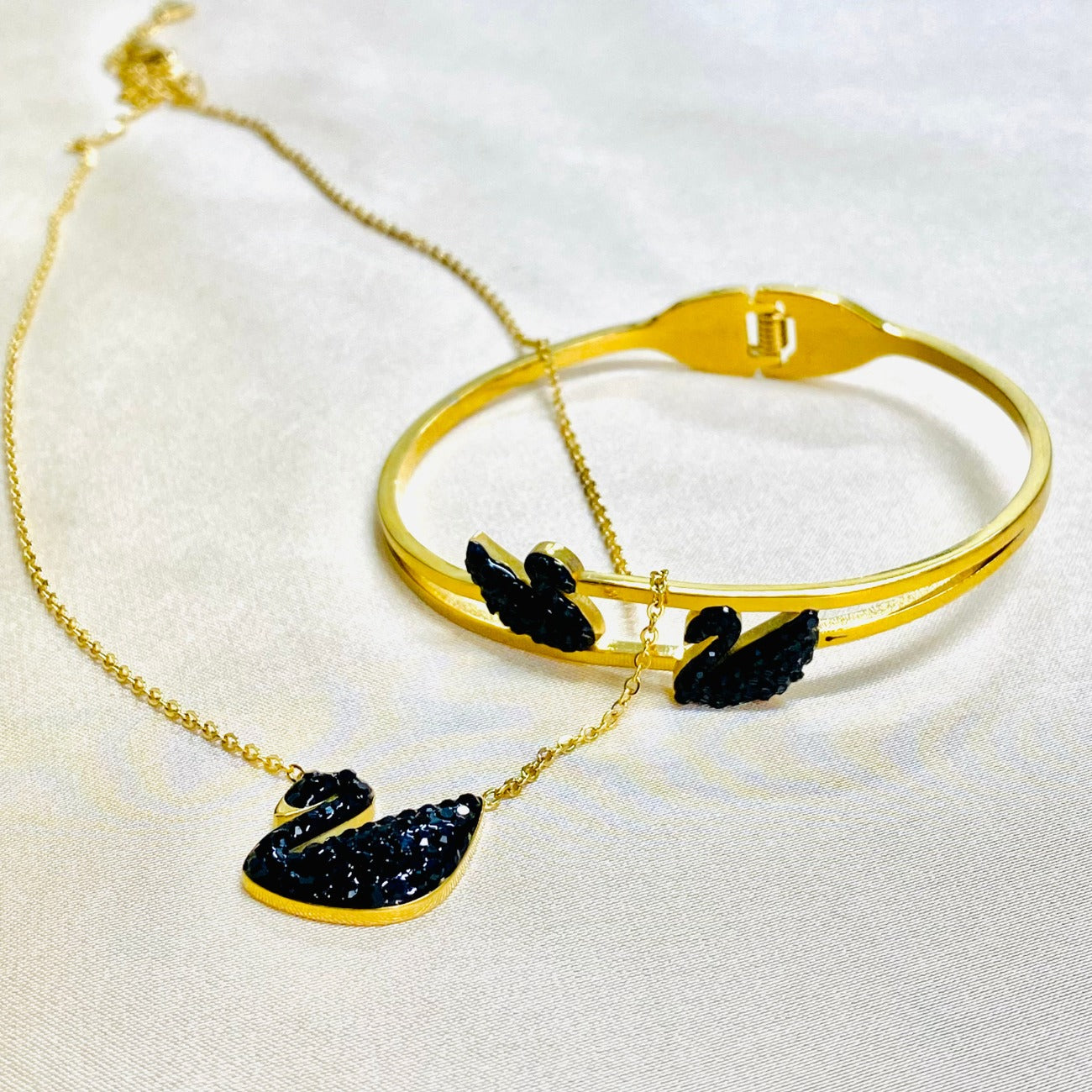 Black Swan Bracelet & Earrings