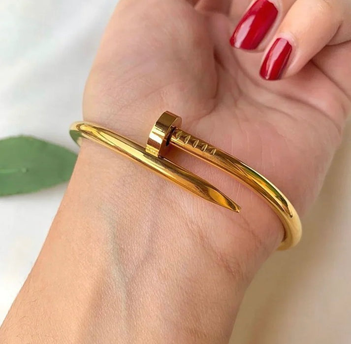 Nail Bracelet - Gold